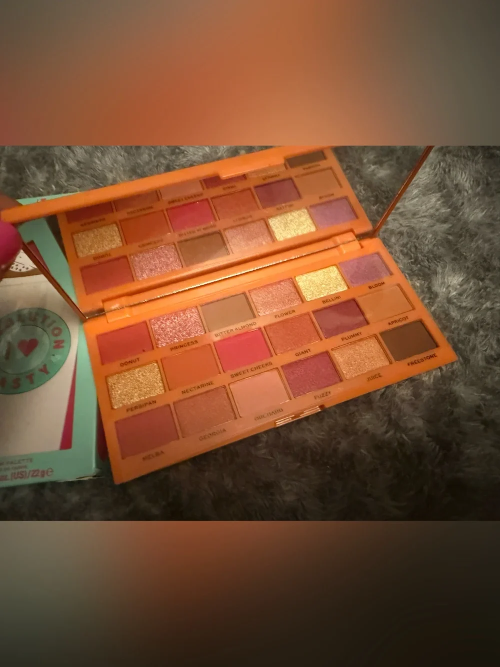 NEW REVOLUTION BRAND EYESHADOW MAKEUP 💄 PALETTES TASTY MOCHA PEACH 🍑 & POPCORN